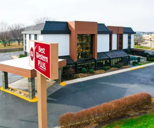 Photo 2 - Best Western Plus Indianapolis North at Pyramids