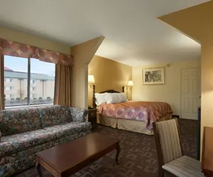 Photo 5 - Days Inn by Wyndham Nashville Airport