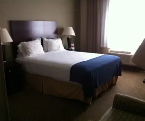 Photo 4 - Holiday Inn Express Sault Ste. Marie, an IHG Hotel