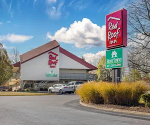 Photo 2 - Red Roof Inn Buffalo - Niagara Airport