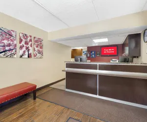 Photo 3 - Red Roof Inn Buffalo - Niagara Airport