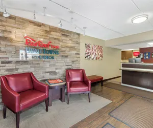 Photo 4 - Red Roof Inn Buffalo - Niagara Airport