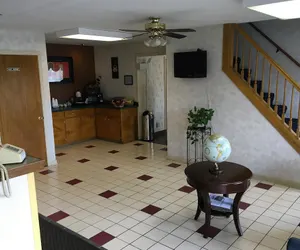Photo 4 - Americas Best Value Inn Decatur, IN