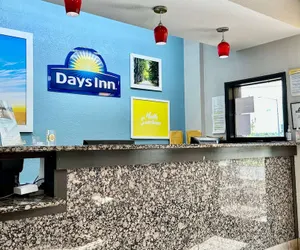 Photo 2 - Days Inn by Wyndham Charlotte Northlake