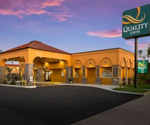 Photo 2 - Quality Inn Redding near I-5