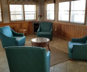 Photo 2 - Mariner Inn and Suites