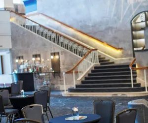 Photo 4 - Renaissance Concourse Atlanta Airport Hotel