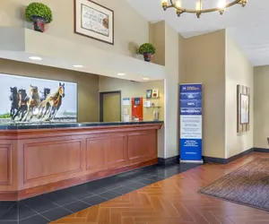 Photo 5 - Best Western Plus The Inn at Horse Heaven