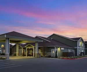 Photo 2 - Best Western Plus The Inn at Horse Heaven