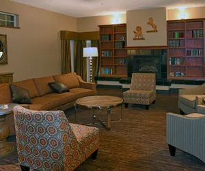 Photo 4 - Best Western Plus The Inn at Horse Heaven