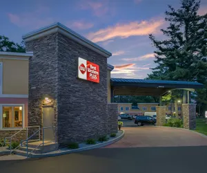 Photo 2 - Best Western Plus Traverse City