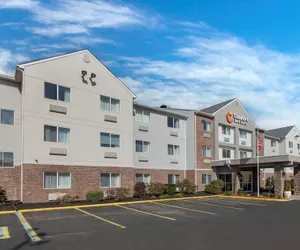 Photo 2 - Comfort Inn & Suites