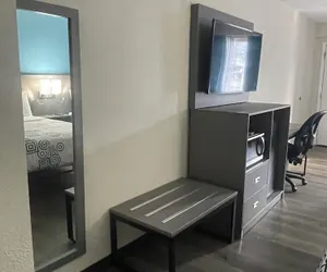 Photo 5 - Bourbon Capital Inn