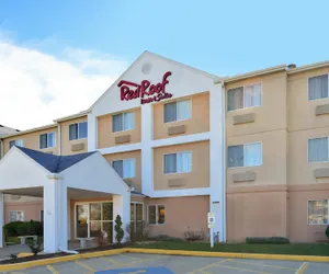 Photo 2 - Red Roof Inn & Suites Danville, IL