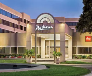 Photo 2 - Radisson Hotel Sunnyvale – Silicon Valley