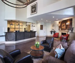 Photo 2 - Anaheim Camelot Inn & Suites