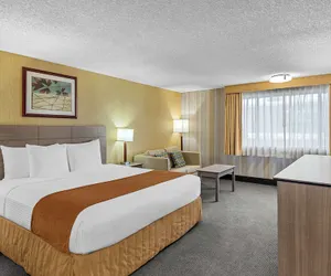 Photo 5 - Best Western Cascadia Inn