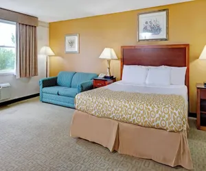 Photo 3 - Methuen Inn and Conference Center