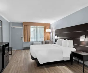 Photo 5 - SureStay Plus Hotel by Best Western Brandywine Valley