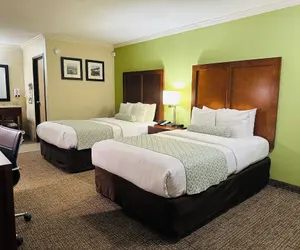 Photo 2 - The Hills Inn Eagle Rock - Near Old Town Pasadena