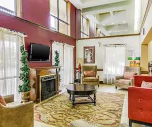 Photo 3 - Quality Inn & Suites Atlanta Stone Mountain