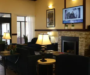 Photo 4 - Ramada by Wyndham Denver International Airport