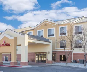 Photo 2 - Ramada by Wyndham Denver International Airport