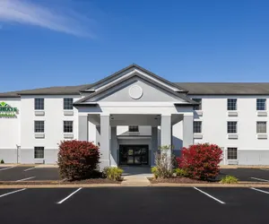 Photo 2 - Wingate by Wyndham Grove City