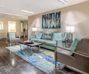 Photo 4 - Quality Suites Kansas City International Airport