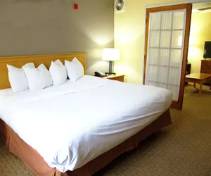 Photo 4 - Country Inn & Suites by Radisson, Bloomington-Normal West, IL