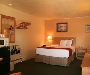 Photo 5 - Black Canyon Motel