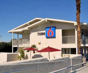 Photo 2 - Motel 6 Palm Desert, CA - Palm Springs Area