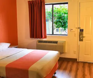 Photo 5 - Motel 6 Enfield, CT - Hartford