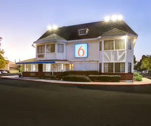 Photo 2 - Motel 6 Fremont, CA - North