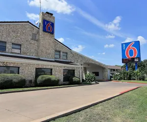 Photo 2 - Motel 6 Austin, TX - Central Downtown UT