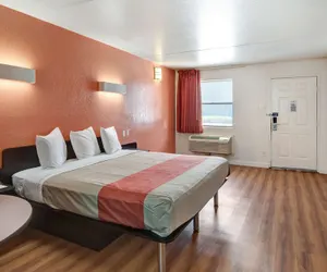 Photo 5 - Motel 6 Dallas, TX - Forest Lane