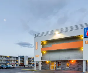 Photo 2 - Motel 6 Denver, CO – Downtown