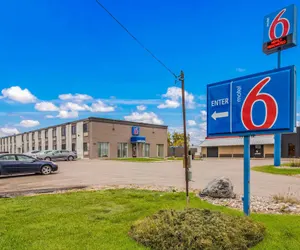 Photo 2 - Motel 6 Fargo, ND - West Acres - North Fargo