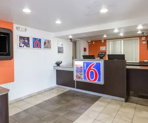 Photo 5 - Motel 6 Tempe, AZ – Phoenix Airport – Priest Dr