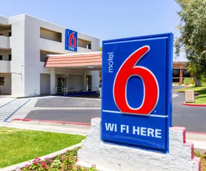 Photo 2 - Motel 6 Tempe, AZ – Phoenix Airport – Priest Dr