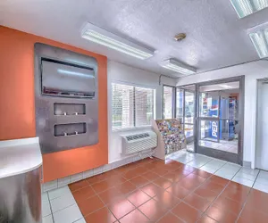 Photo 5 - Motel 6 San Antonio, TX - Fiesta