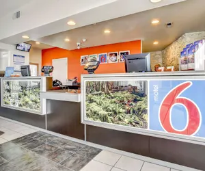 Photo 3 - Motel 6 Coos Bay, OR