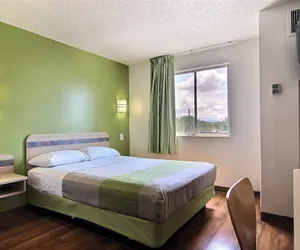 Photo 5 - Motel 6 Albuquerque, NM - North