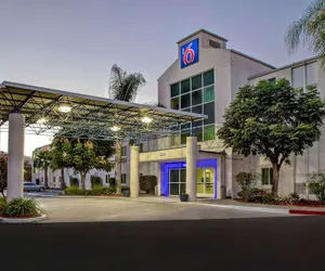 Photo 2 - Motel 6 Gilroy, CA