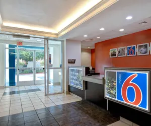 Photo 3 - Motel 6 Gilroy, CA