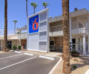 Photo 2 - Motel 6 Old town Scottsdale/Fashion Square