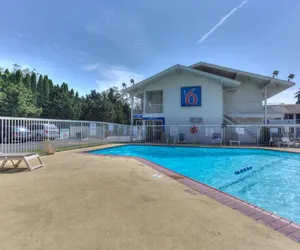 Photo 2 - Motel 6 Tigard, OR - Portland South - Lake Oswego