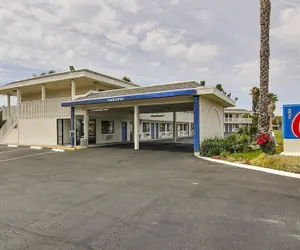 Photo 2 - Motel 6 Buellton, CA - Solvang Area