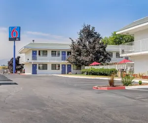 Photo 2 - Motel 6 Medford, OR