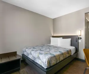 Photo 5 - Motel 6 Merced, CA - North